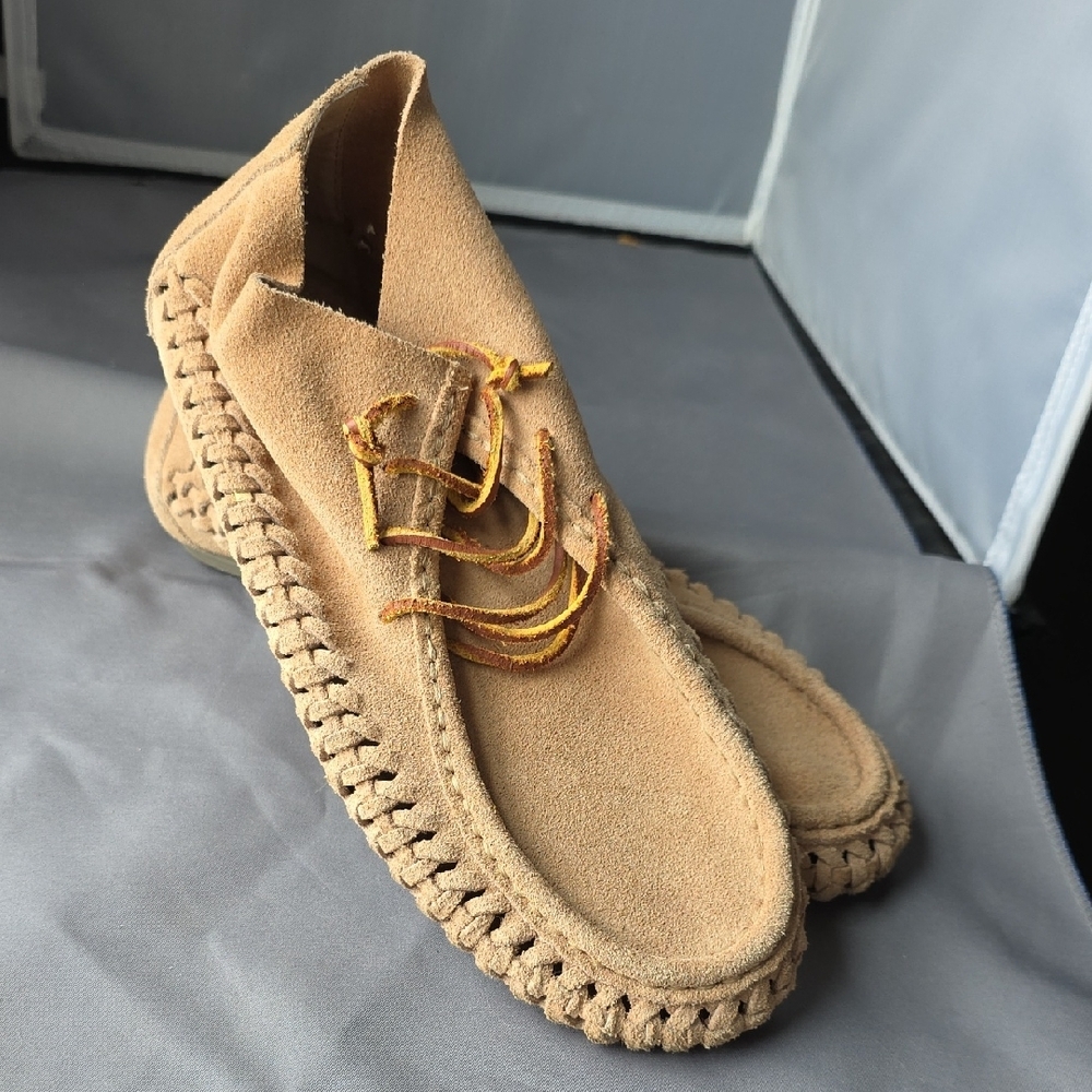 Latigo Womens Suede Moccasin Boots in Tan with Leather Laces Size 9